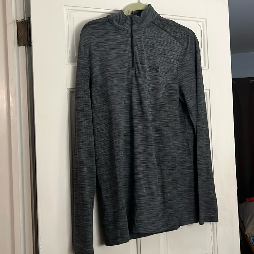 Men’s Underarmor Shirt size L